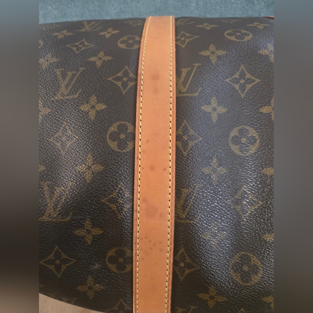 Louis Vuitton Keepall 45 Duffle Bag Medium, Clean On The Inside And Out, LV Lock - Picture 7 of 10